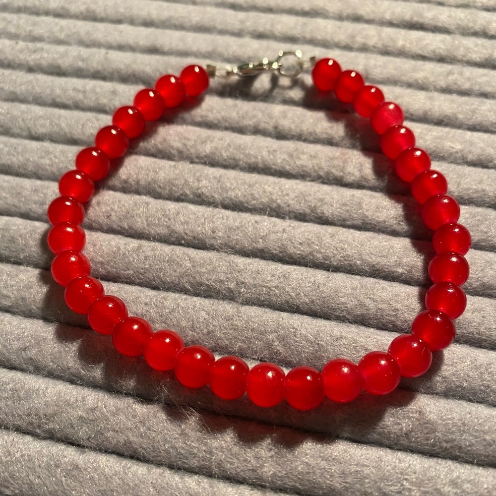 Homemade: Red bracelet